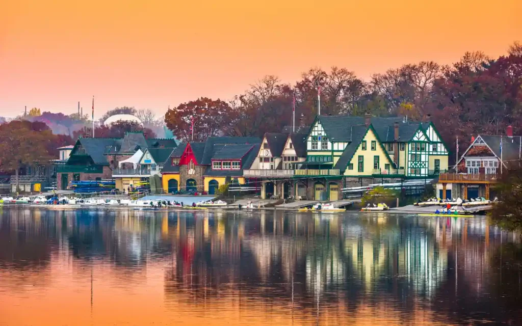 25+ Romantic Things to do in Philadelphia for Couples 18 Boathouse Row
