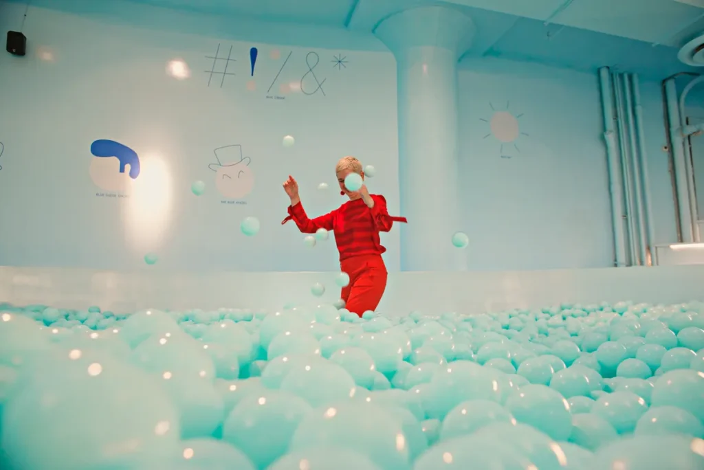 The 12 Best Things to do in Midtown NYC for kids 13 Color Factory NYC
