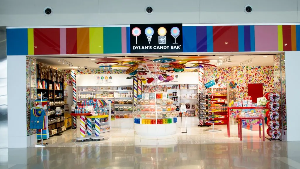 The 12 Best Things to do in Midtown NYC for kids 14 Dylans Candy Bar