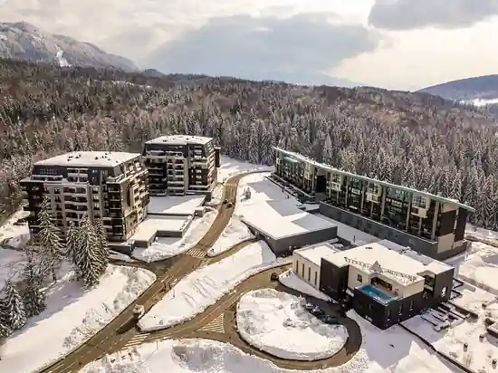 10+ Fantastic USA Hotels with Kiddie Pools That Your Kids Will Love 13 Silver Mountain Resort