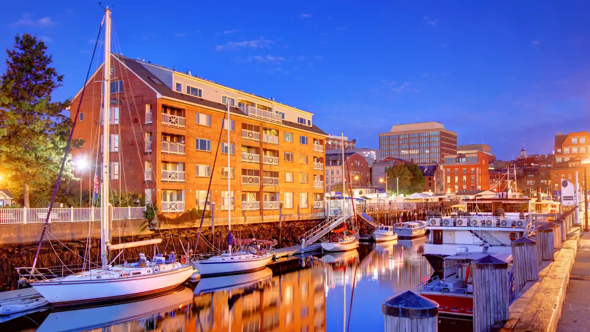 Historical Sites and Architecture Tours