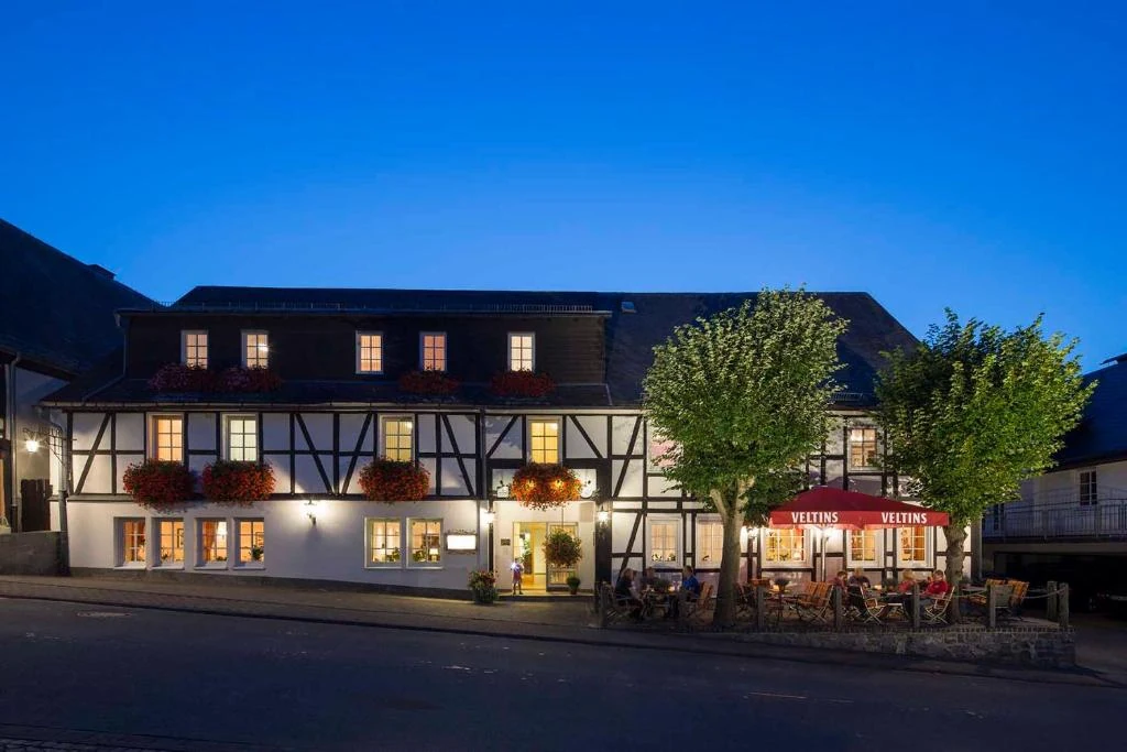 Top 10 Things to Do in Zurich From Hidden Gems to Iconic Spots 9 Relax at the Lindenhof Hill