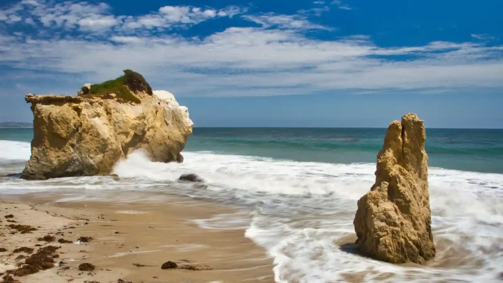 10 Best Beaches in California You Can’t Miss in 2025 6 El Matador Beach