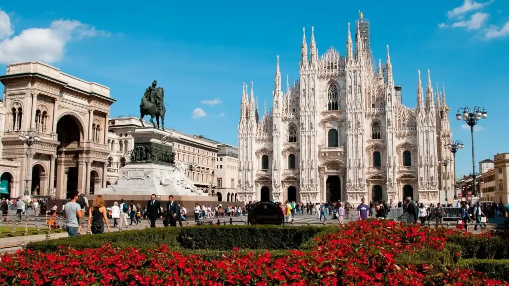 25 Unforgettable Things to Do in Milan for Visitors 3 Marvel at the iconic Milan Cathedral Duomo di Milano 2