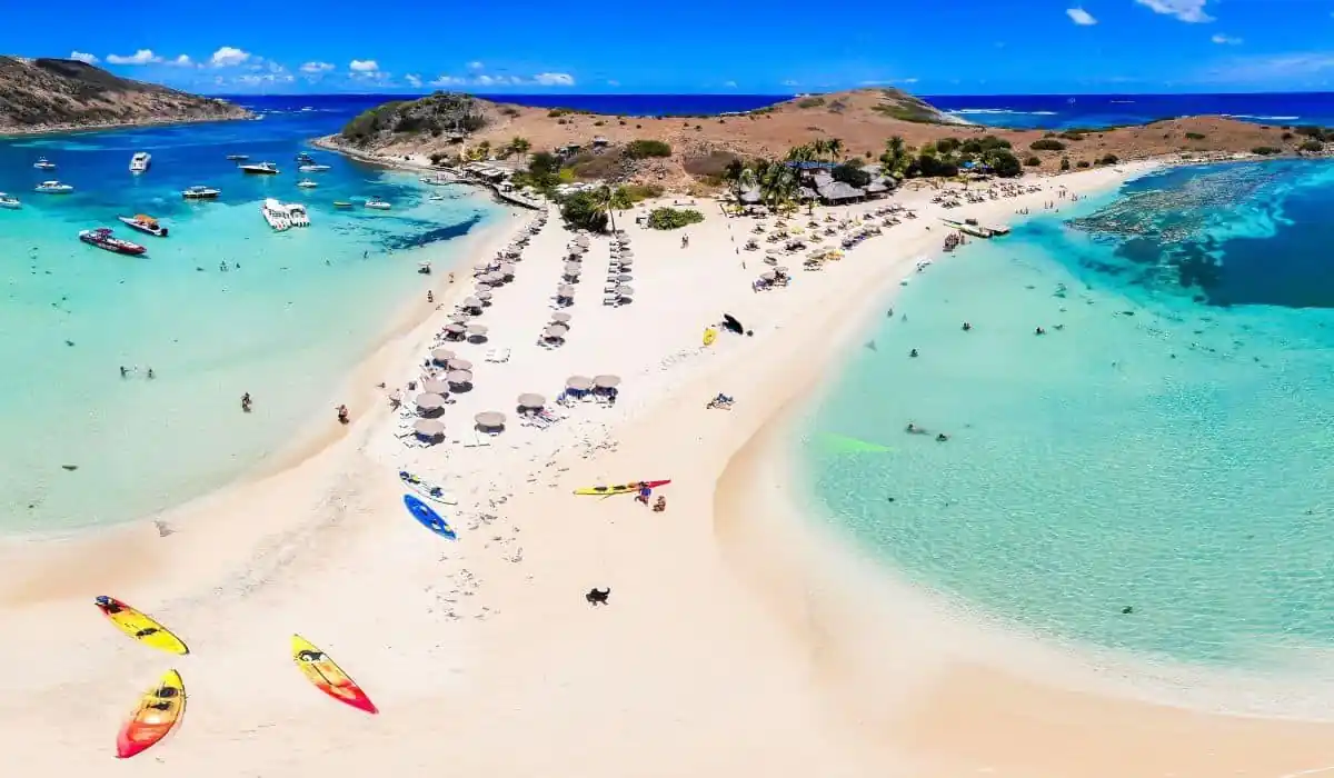 18 Best Warmest Beaches in the USA to Visit in 2025 31 18 Warmest Beaches in the USA to Visit in 2025 for Getaways