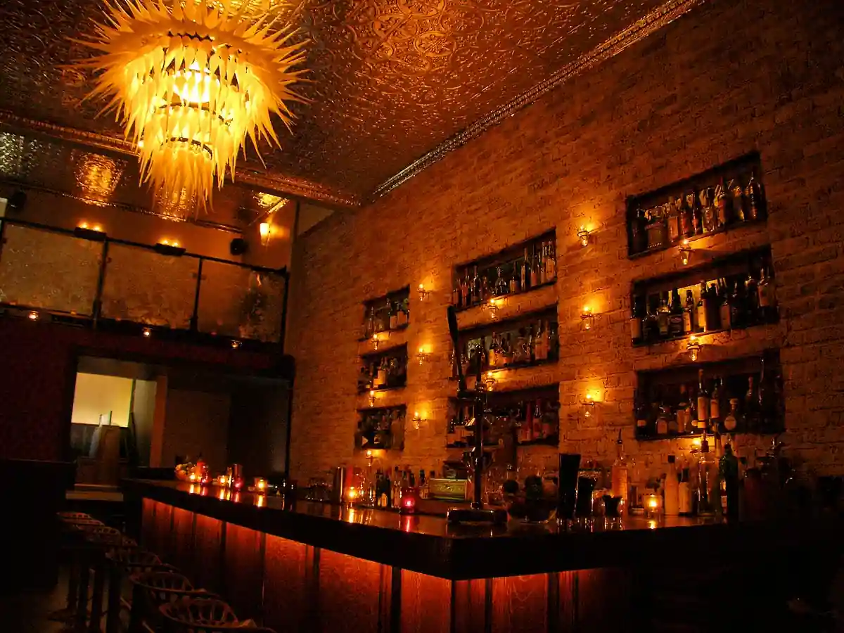 15 Romantic Things to Do in San Francisco at Night for Couples 12 Drinks at a Speakeasy in the Tenderloin