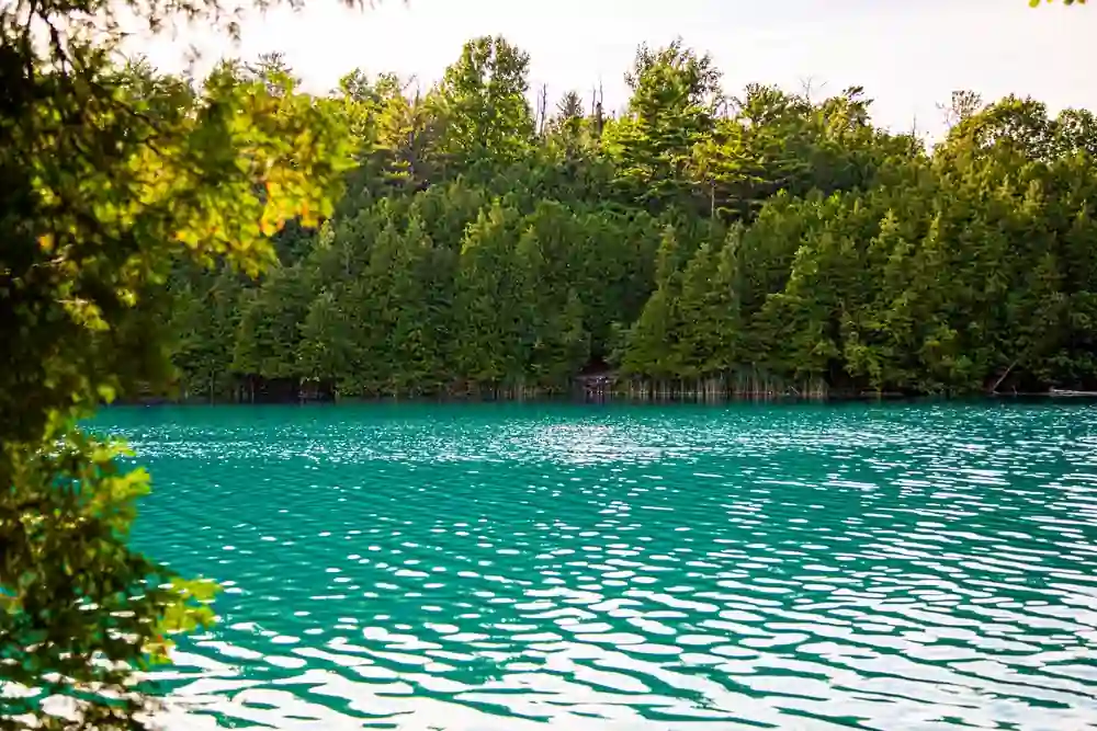 20 Most Beautiful Clear Lakes on the East Coast in 2025 13 Green Lake New York – A Turquoise Wonder