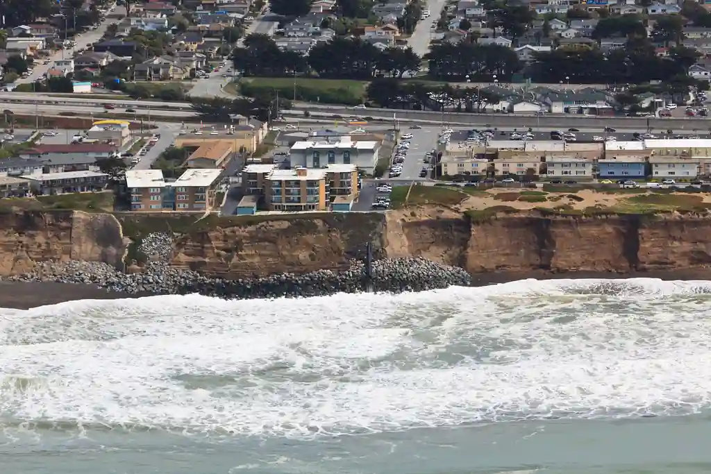10 Northern California Coastal Towns Hidden Gems 10 Pacifica – Cliffs Surf Hidden Beaches