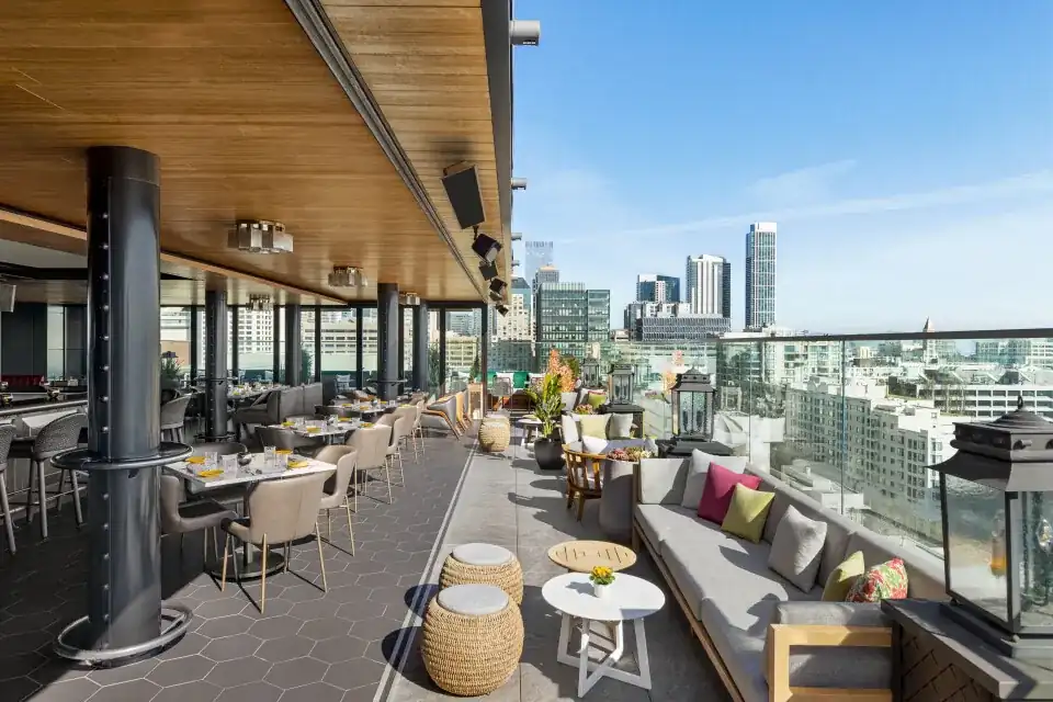 15 Romantic Things to Do in San Francisco at Night for Couples 16 Rooftop Bars in SoMa