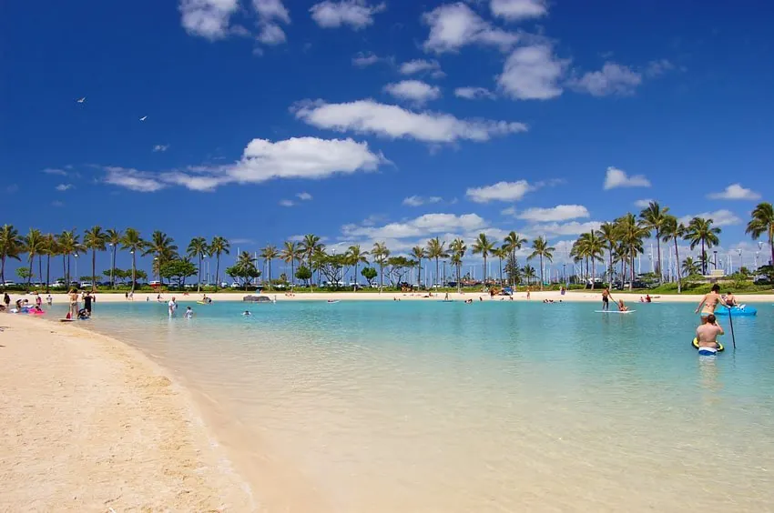 13 Stunning Pink Sand Beach Hawaii Escapes for Relaxing 9 Waikiki Beach Oʻahu Famous Yet Pink Glimmers