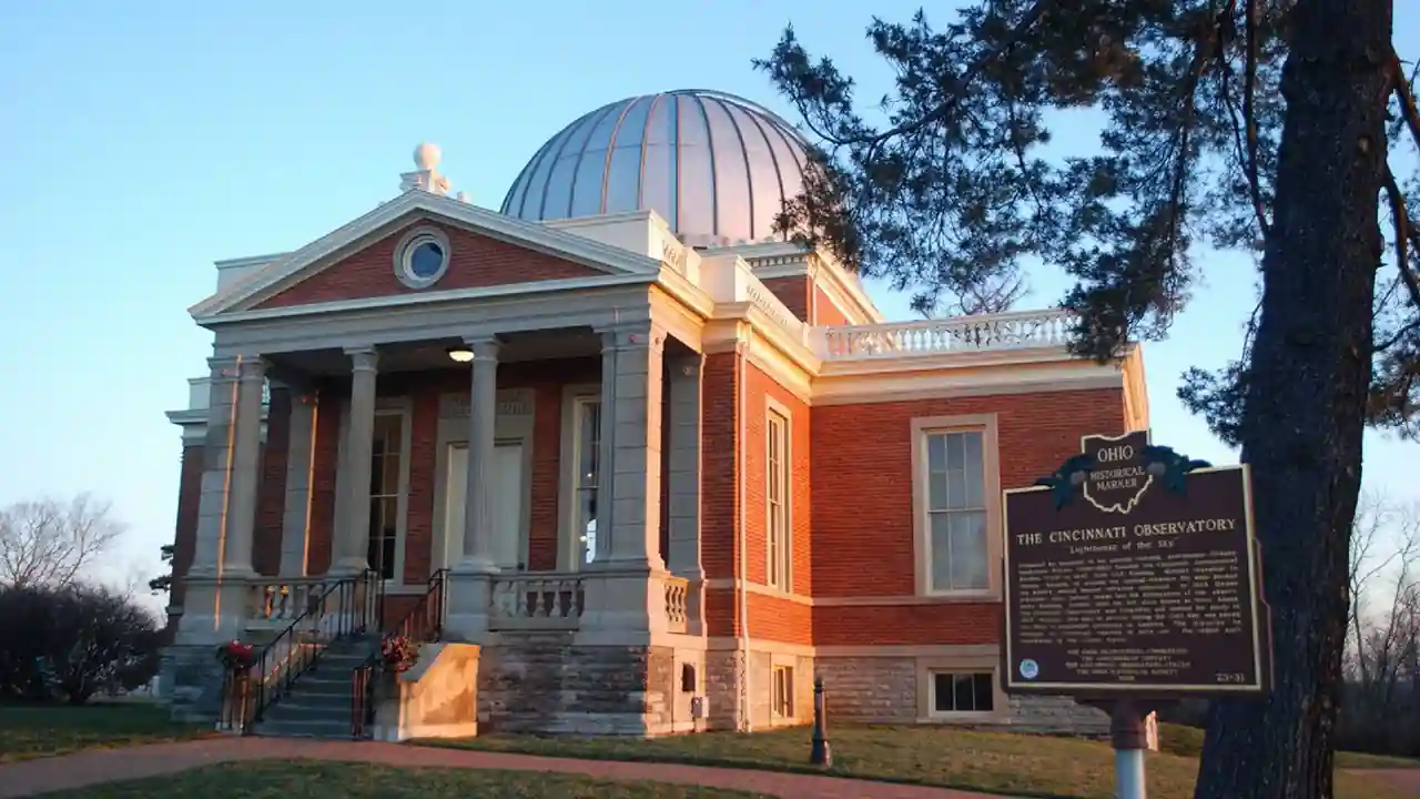 Top 20 Best & Dreamy Spots in Cincinnati for Couples 11 Cincinnati Observatory – Starry Nights for Two