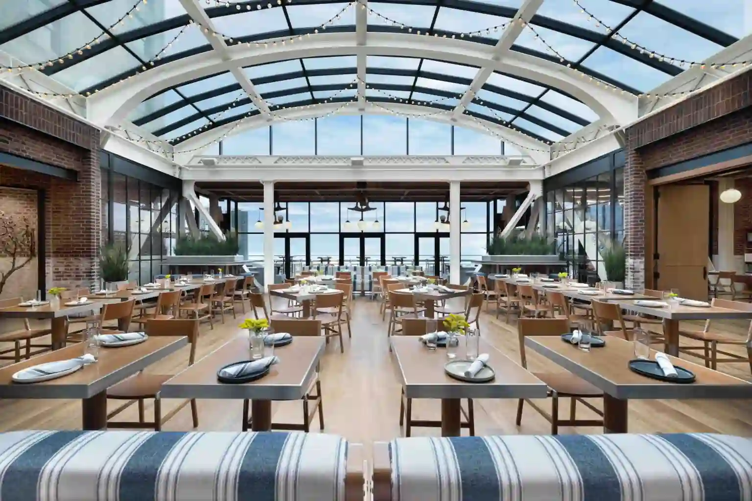 Top 15 Best Rooftop Bars in Chicago for Date Night Spots (2025) 5 Cindys Rooftop