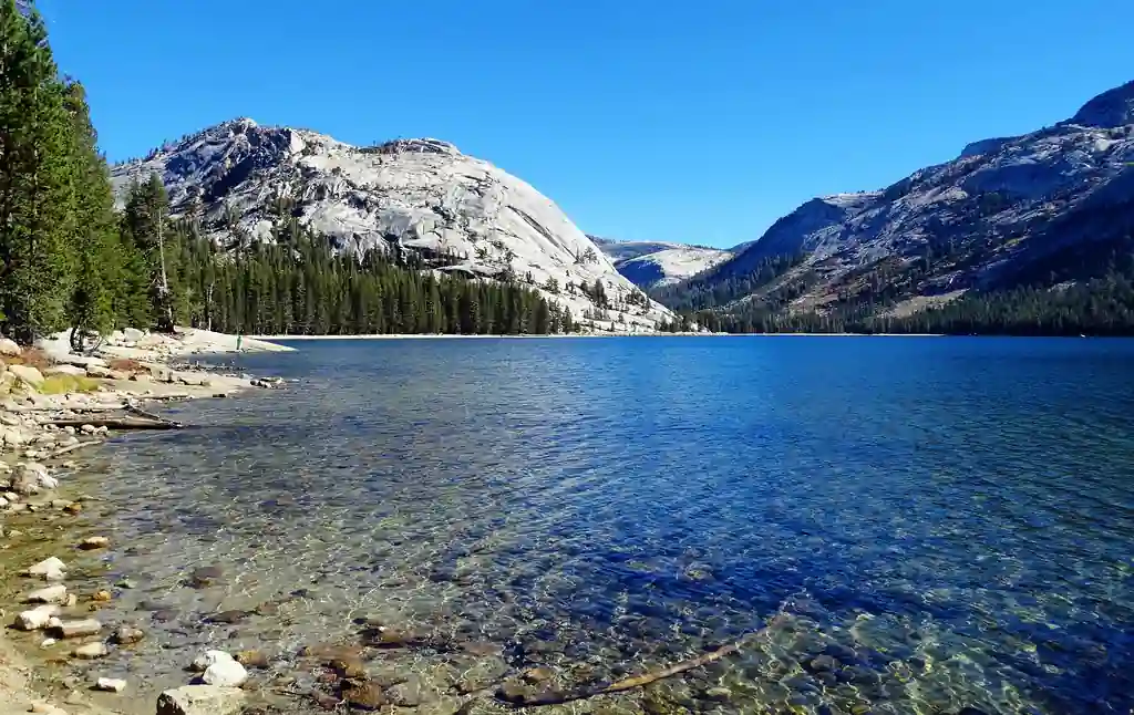 11 Clearest Lakes in the Western USA for Crystal Views 2 Clearest Lakes in the Western USA