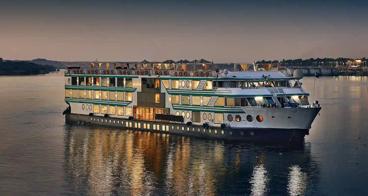 Top 30 Romantic Things to Do in Cleveland for Couples 4 Cruise on the Goodtime III
