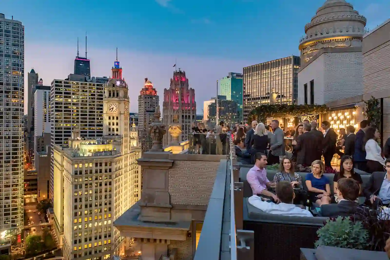 15 Unforgettable Things to Do in Chicago in November for Everyone 3 Dine Above the Skyline at LondonHouse Rooftop