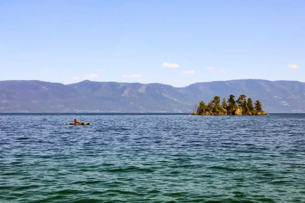 11 Clearest Lakes in the Western USA for Crystal Views 5 Flathead Lake Montana – The Jewel of Big Sky Country