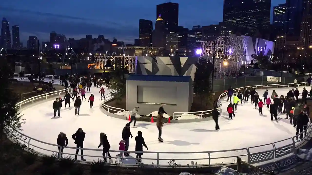 15 Unforgettable Things to Do in Chicago in November for Everyone 7 Ice Skating at Maggie Daley Park