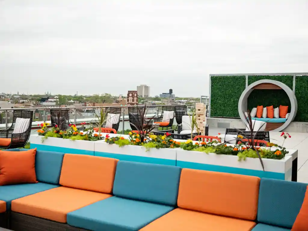 Top 15 Best Rooftop Bars in Chicago for Date Night Spots (2025) 14 Kennedy Rooftop