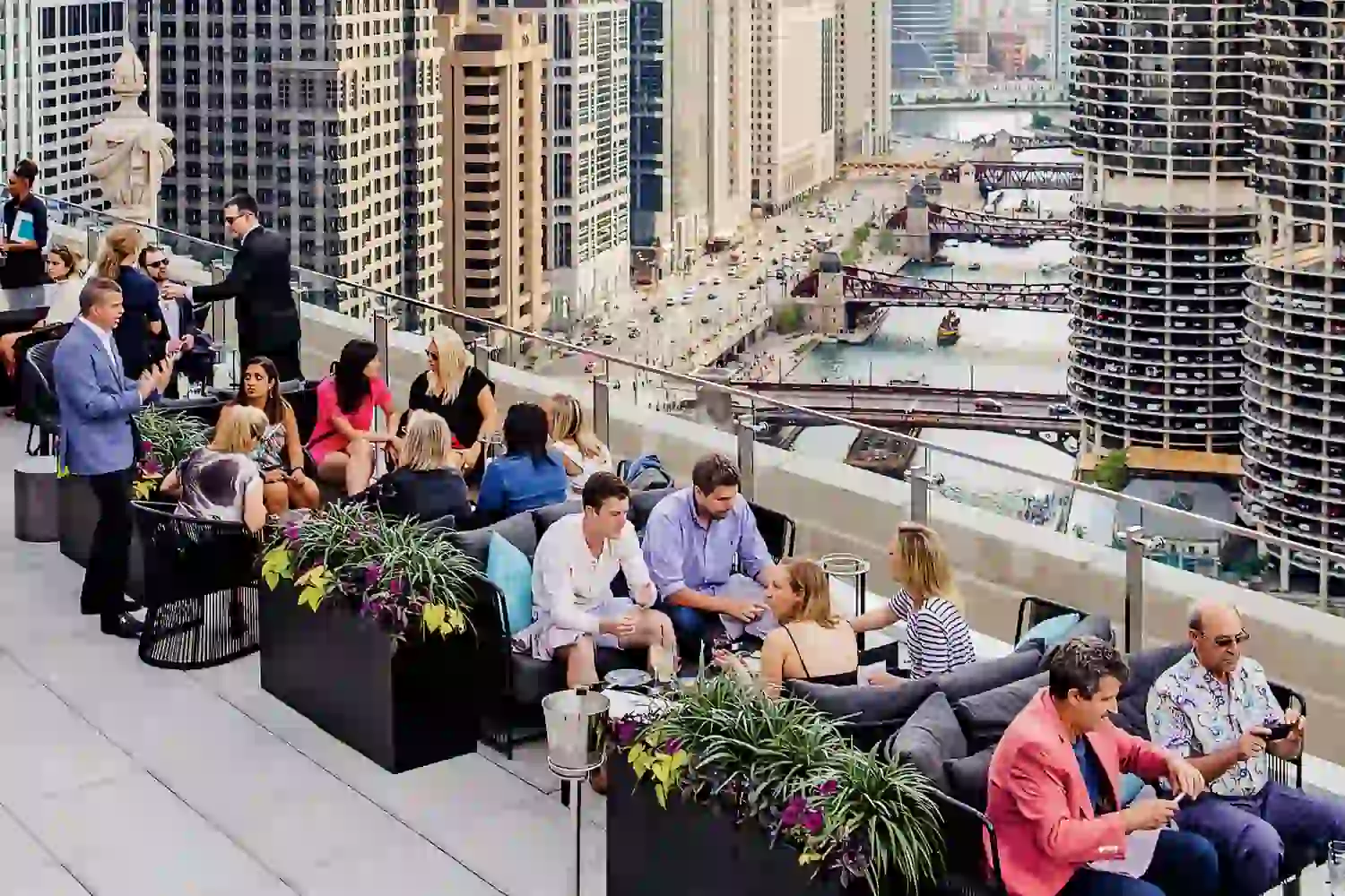 Top 15 Best Rooftop Bars in Chicago for Date Night Spots (2025) 4 LH Rooftop