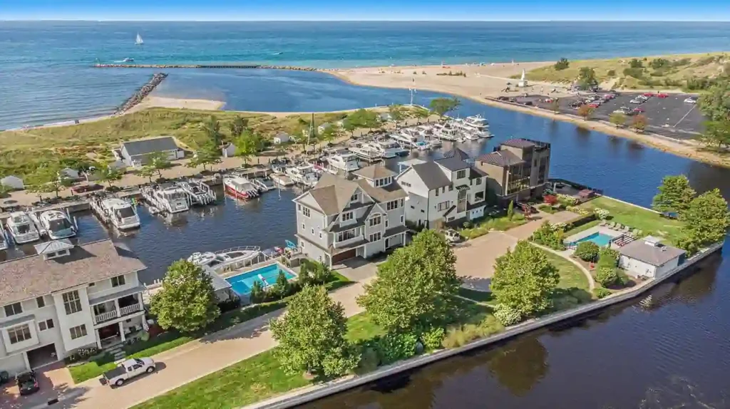 Discover 30 Charming Romantic Lake Michigan Towns 17 New Buffalo Michigan