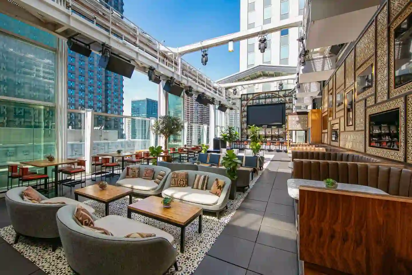 Top 15 Best Rooftop Bars in Chicago for Date Night Spots (2025) 6 ROOF on theWit