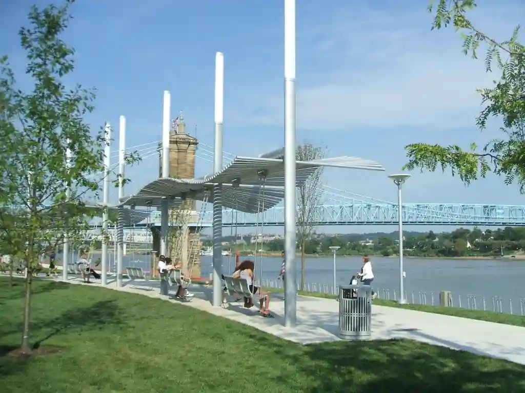 Top 20 Best & Dreamy Spots in Cincinnati for Couples 10 Smale Riverfront Park – Where Water and Love Flow Together