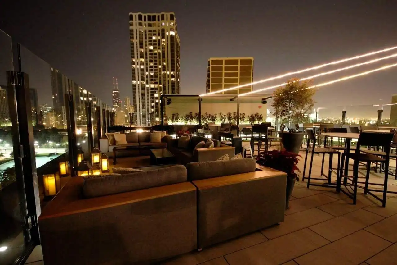 Top 15 Best Rooftop Bars in Chicago for Date Night Spots (2025) 2 The Best Rooftop Bars in Chicago for Date Night — Top 15 Expert Picks