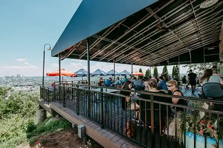 Top 20 Best & Dreamy Spots in Cincinnati for Couples 12 The Incline Public House – Dinner with a Million Dollar View
