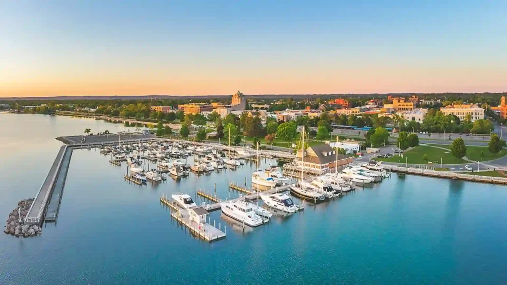 Discover 30 Charming Romantic Lake Michigan Towns 10 Traverse City Michigan