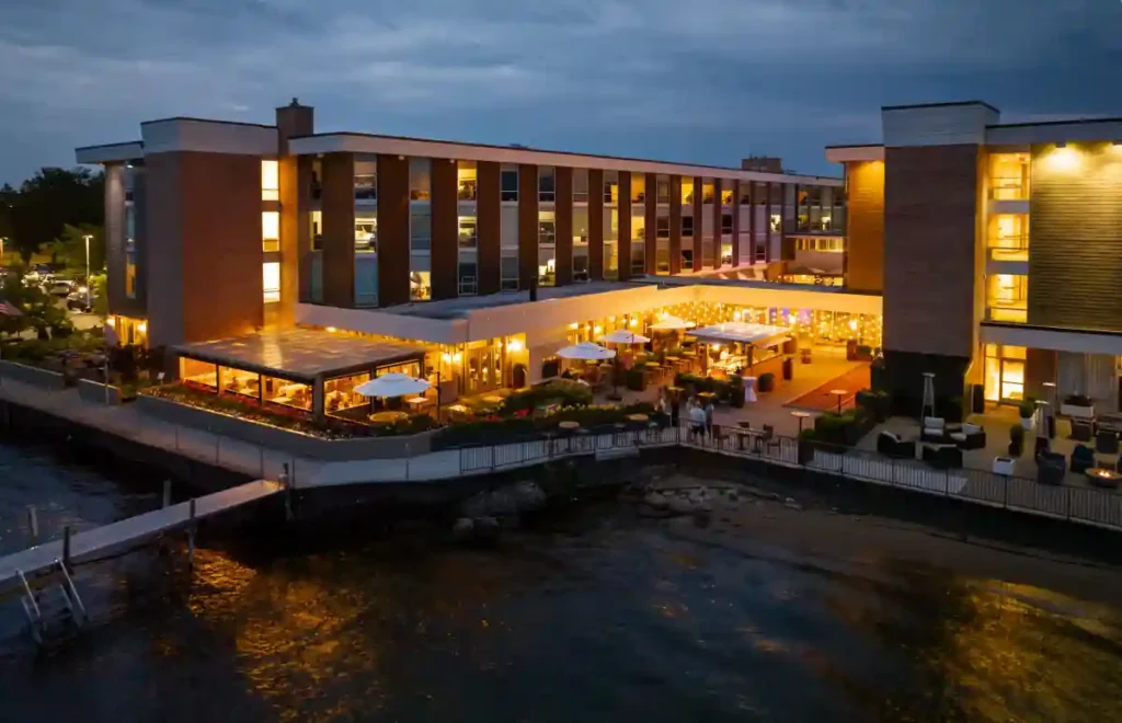 Door County vs Traverse City: Which Wins Your Heart? 12 Delamar Traverse City