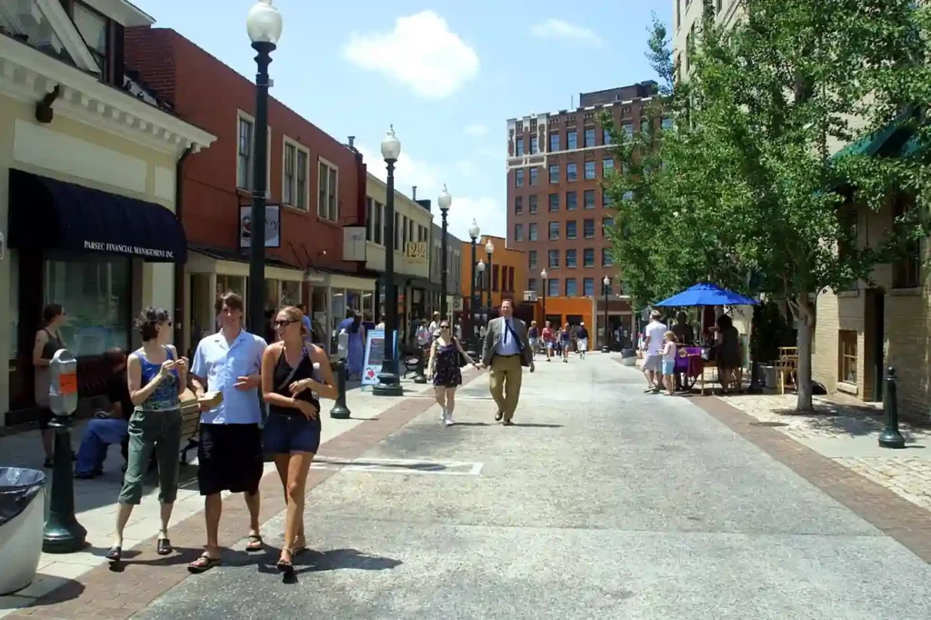 20 Romantic & Charming Asheville in Fall for Couples Spots (2025 Guide) 8 Downtown Asheville Fall Walk