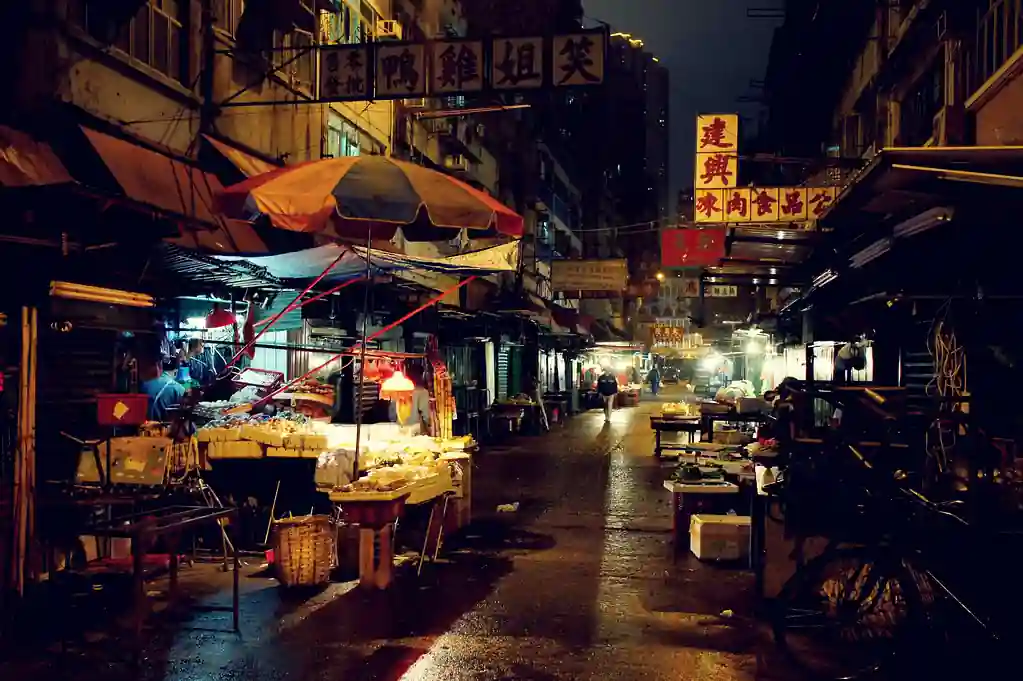 15 Best St Louis Date Ideas at Night You’ll Love 15 Explore Cherokee Streets Night Markets Art Scene