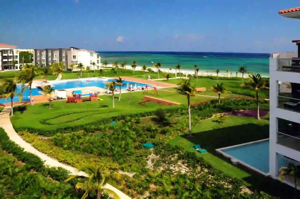 15 Dreamy Spots in Florida Gulf Coast Towns for Couples 14 Fort Myers Beach