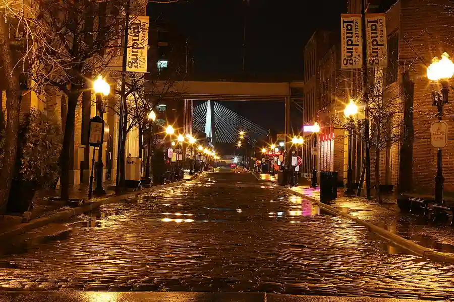 15 Best St Louis Date Ideas at Night You’ll Love 14 Night Photography Walk at Lacledes Landing