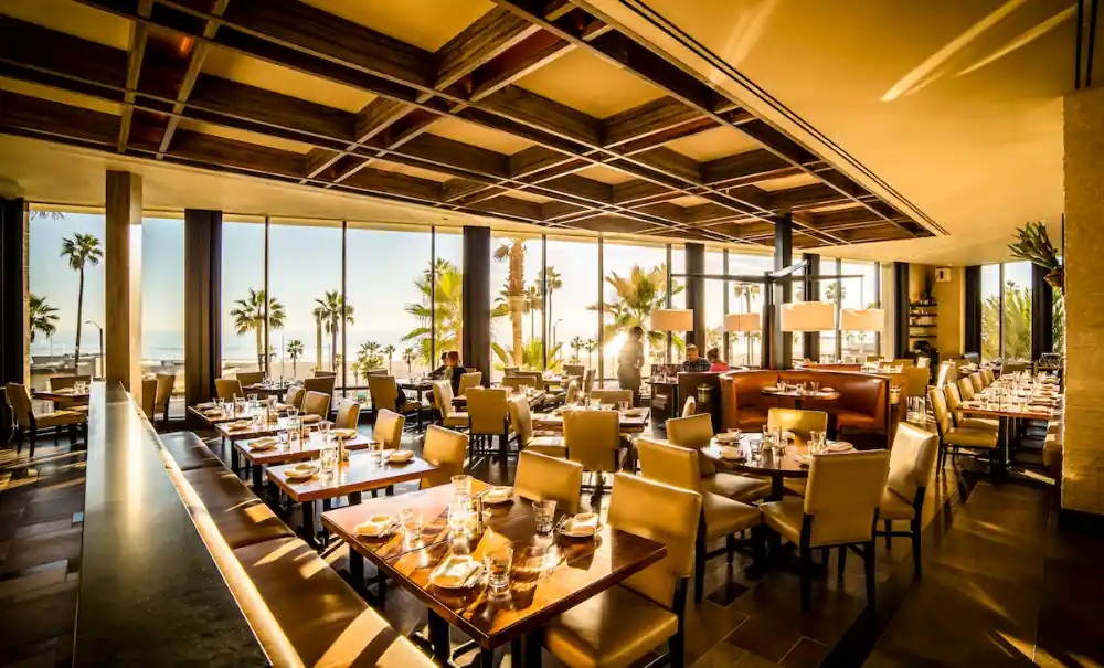 Which Is Best? Gulf Shores vs Orange Beach for Couples 8 Restaurant Dining for Couples Orange Beach