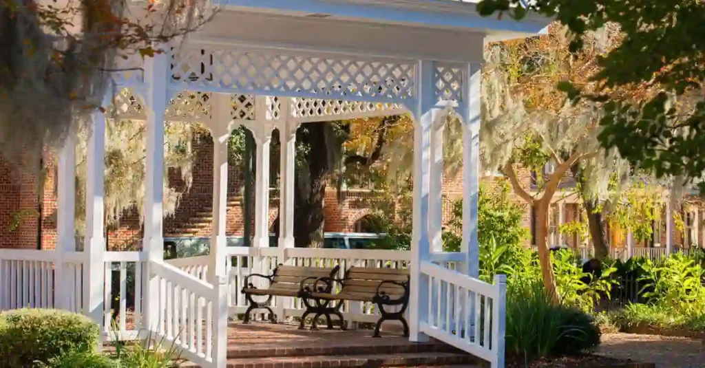 Savannah vs Charleston for a Romantic Weekend: 2025 Guide 3 Romantic Things to Do in Savannah