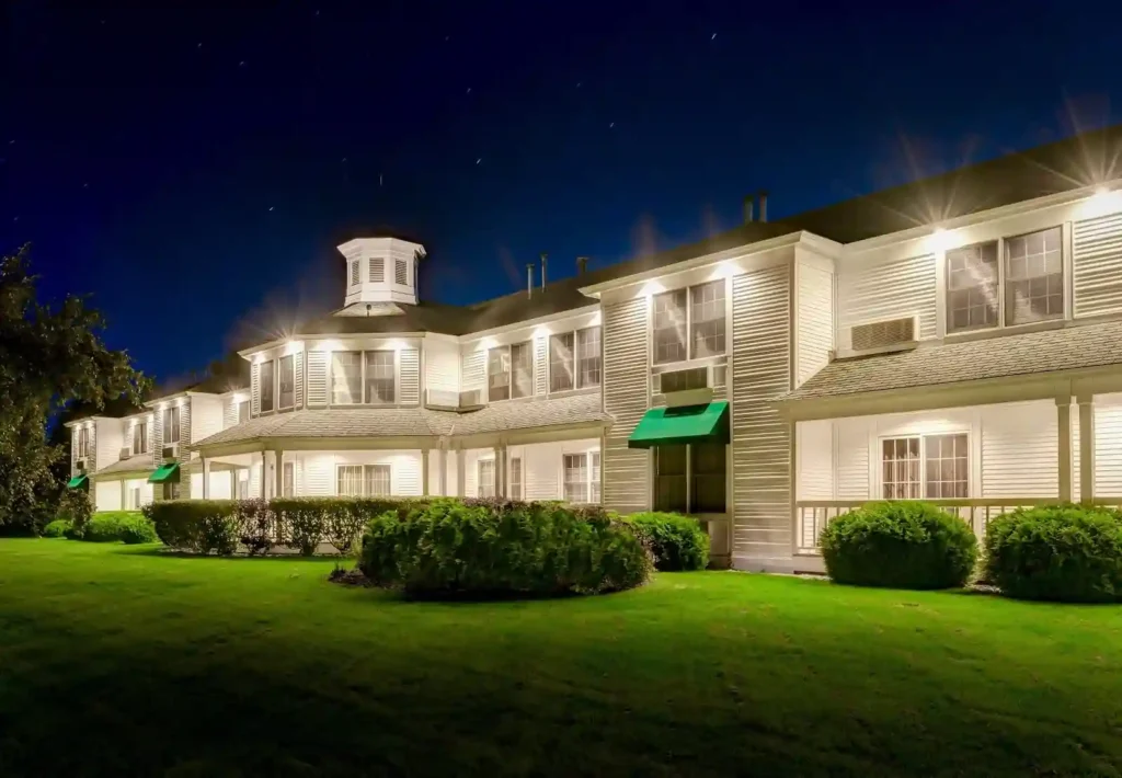 Door County vs Traverse City: Which Wins Your Heart? 9 The Ashbrooke Hotel