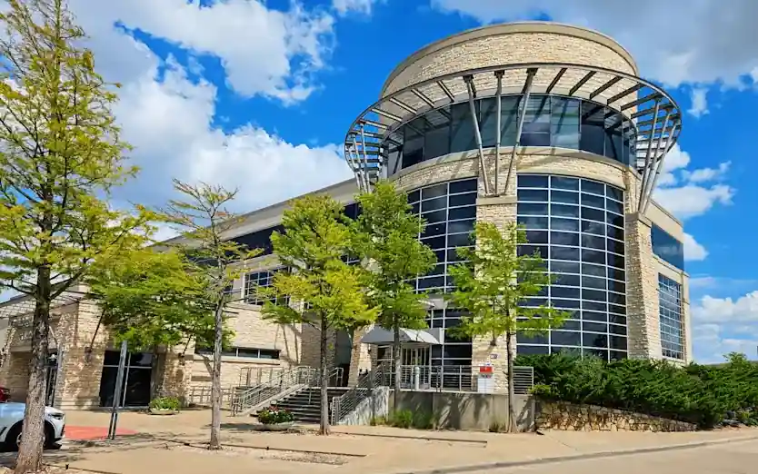 Uptown Carrollton Local Quiet Leafy