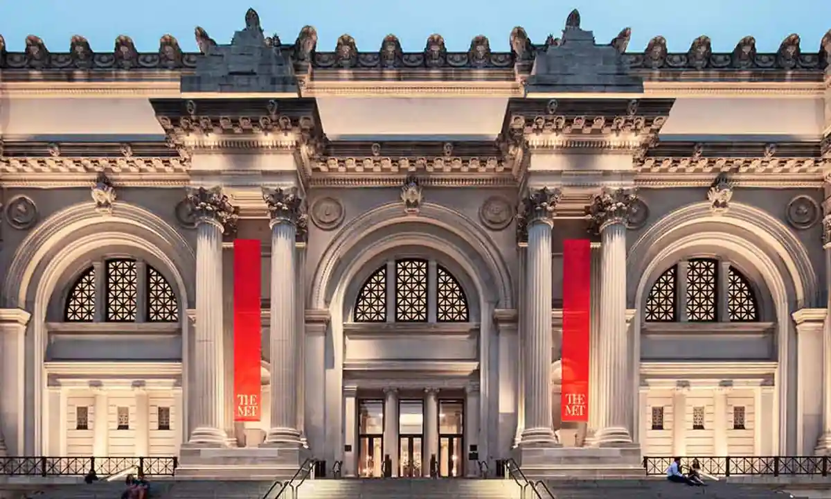 Visit the Metropolitan Museums Holiday Tree Neapolitan Baroque Creche