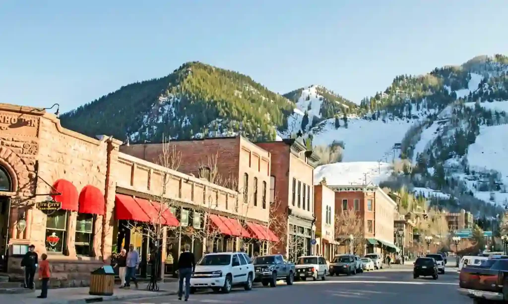 Where is the Best Place for Couples to Travel in the USA? (2026 Guide) 7 Aspen Colorado
