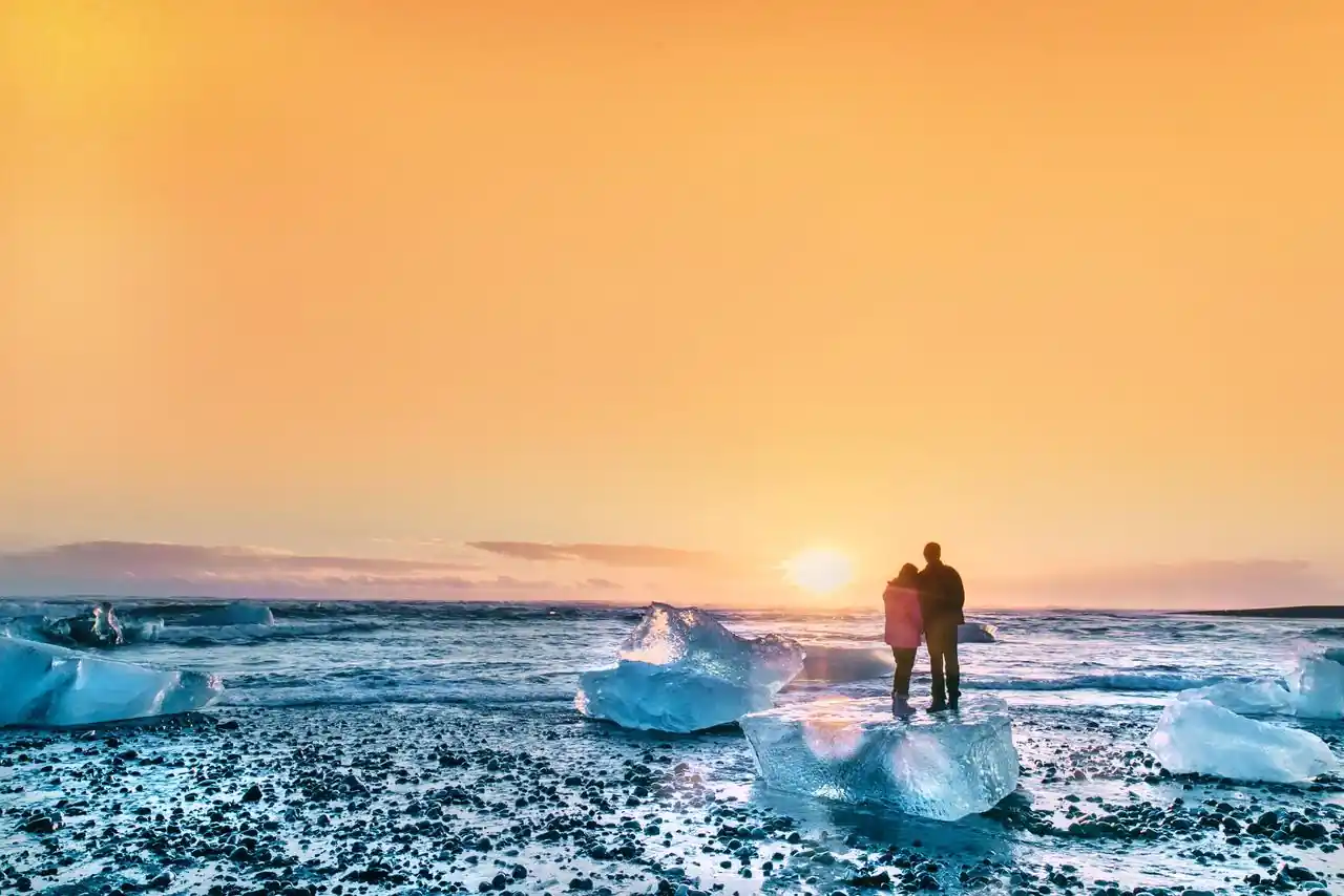 Romantic Warm US Beaches in Winter for Couples