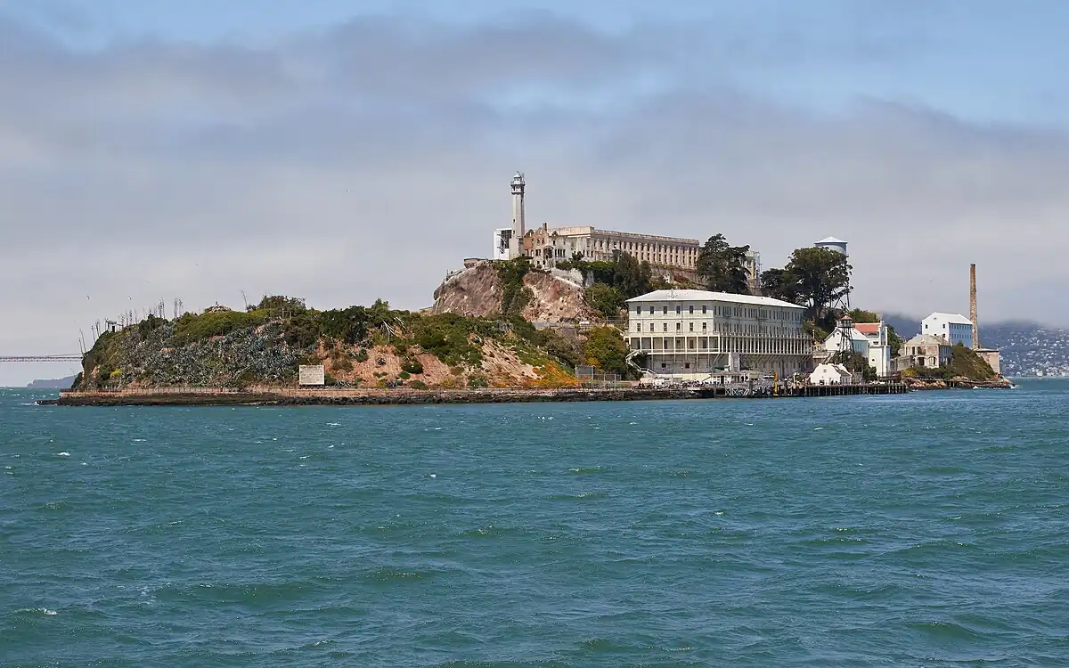 Top Things to Do in San Francisco: 10 Must-See Spots (Local Guide 2026) 3 Alcatraz Island 1