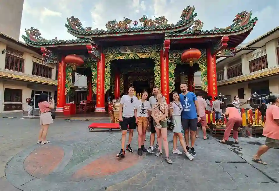 Top 10 Cool Things to Do in San Francisco (2026 Ultimate Travel Guide) 6 Explore Chinatown Like a Local 1