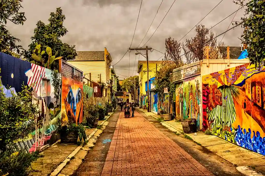 10 Free & Cheap Things to Do in San Francisco for Adults(Budget-Friendly Guide 2026) 6 Explore the Mission District Murals